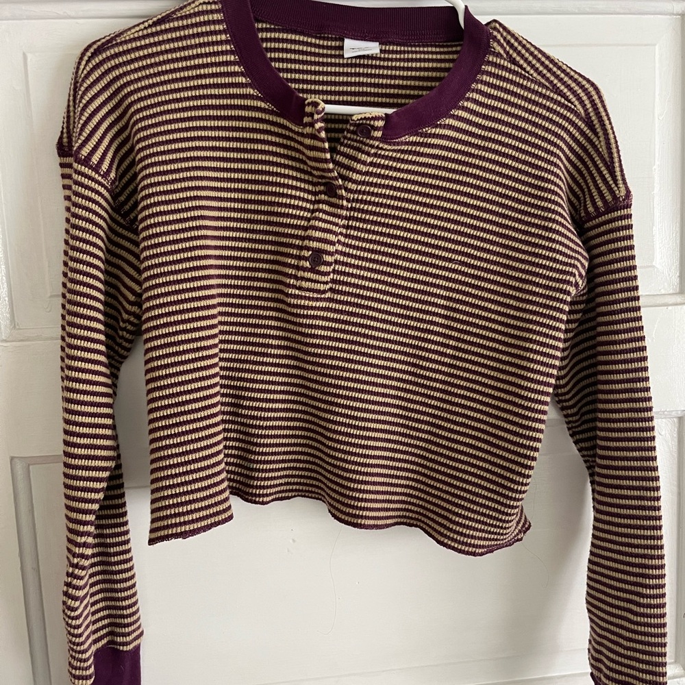 Aritzia/TNA Striped Ribbed Henley Crop in Plum and Cream
